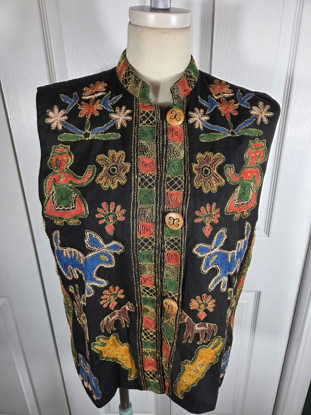 Vintage Passports Pier 1 Imports Embroidered Animal Vest Medium
